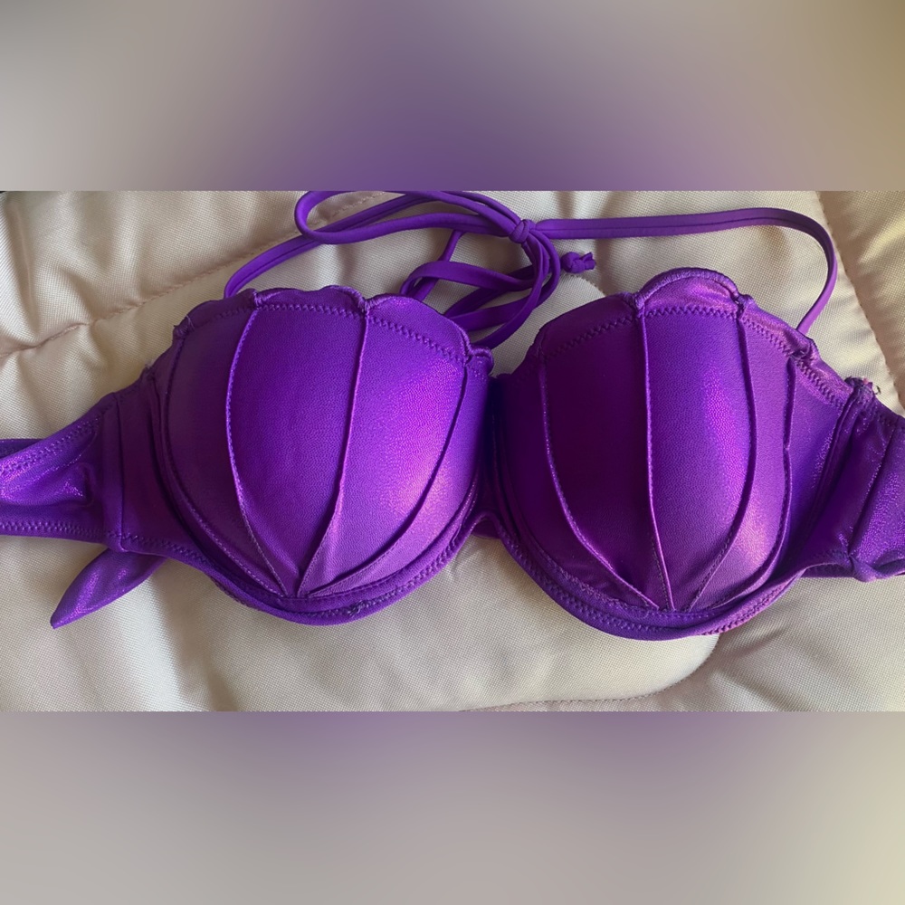 Little mermaid bikini top.